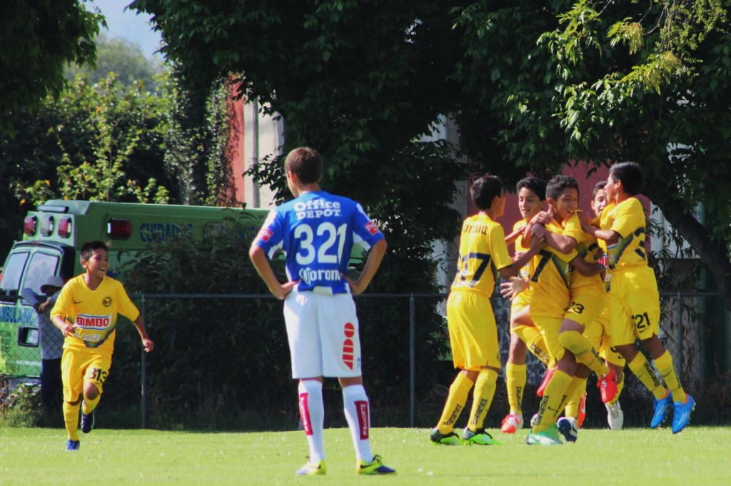 Am&eacute;rica festeja su primer anotaci&oacute;n ante Pachuca   Foto: Carlos Torres