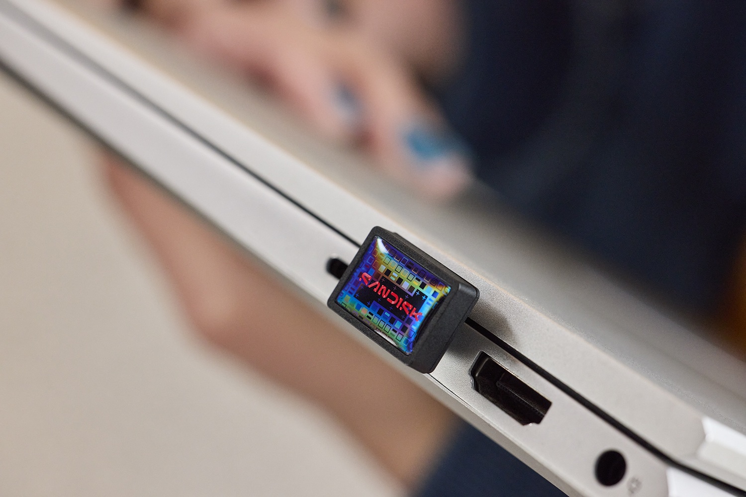 SANDISK Extreme Fit Drive