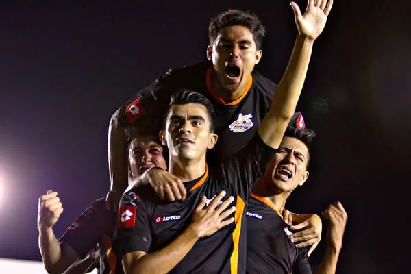 Raymundo Torres festeja su gol durante el partido Foto: Liga Bancomer MX