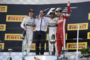 F1 Japanese Gp 2015 Podium Race Winner Lewis Hamilton Mercedes Amg F1 Team Second Place Ni