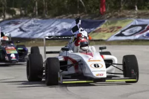 DOMINGO Pr CARRERA 3 MOISES DE LA VARA FIA FORMULA 4 NACA M GRAAN PREMIO RIVIERA MAYA INTERJET PRESENTADO POR GREAT PA RNASSUS 169 ANTONIO SANCHEZ FLORES IMG 0828